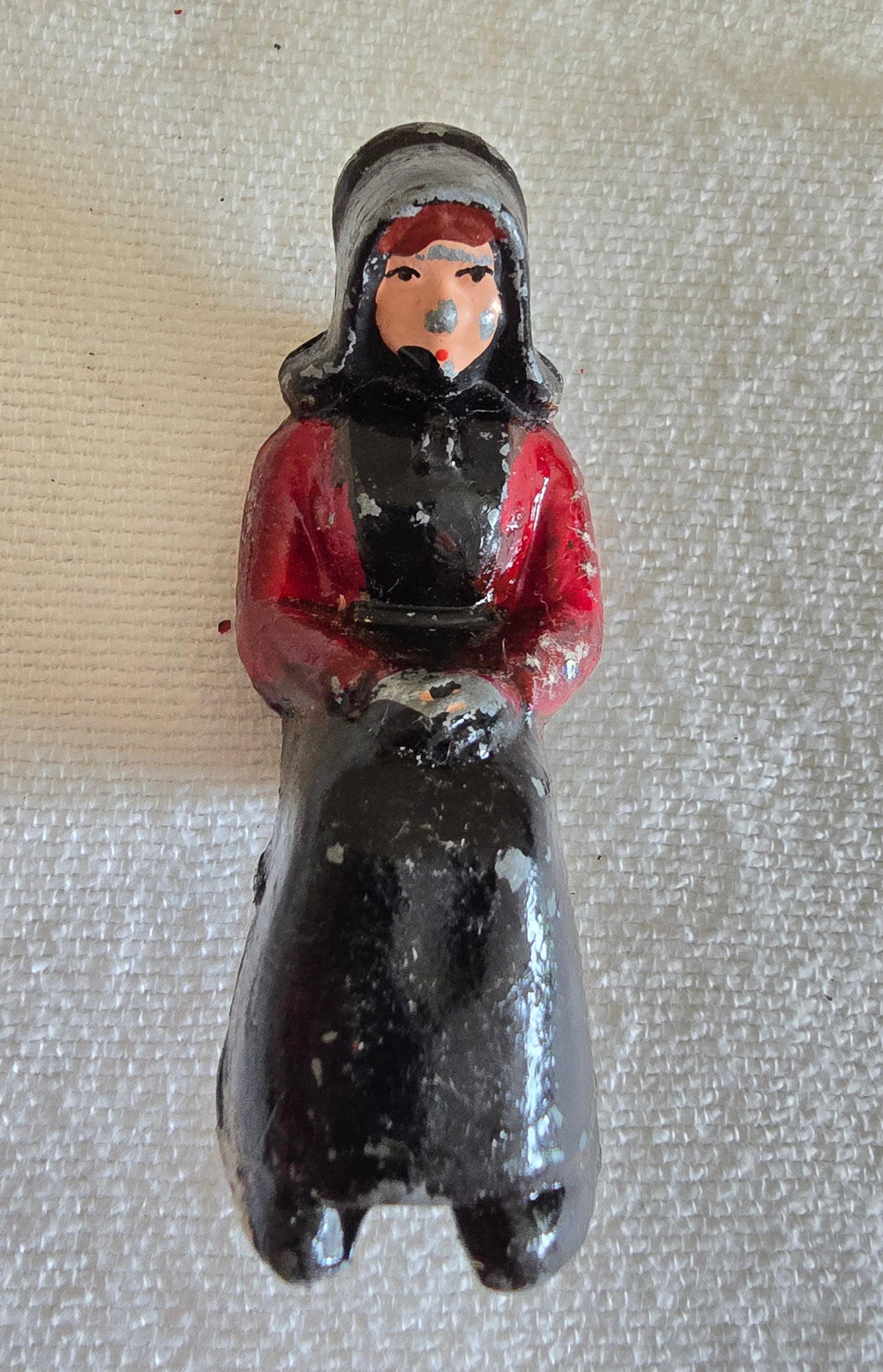 Vintage Cast Iron Amish Woman on Rocking Chair Salt and Pepper Shakers