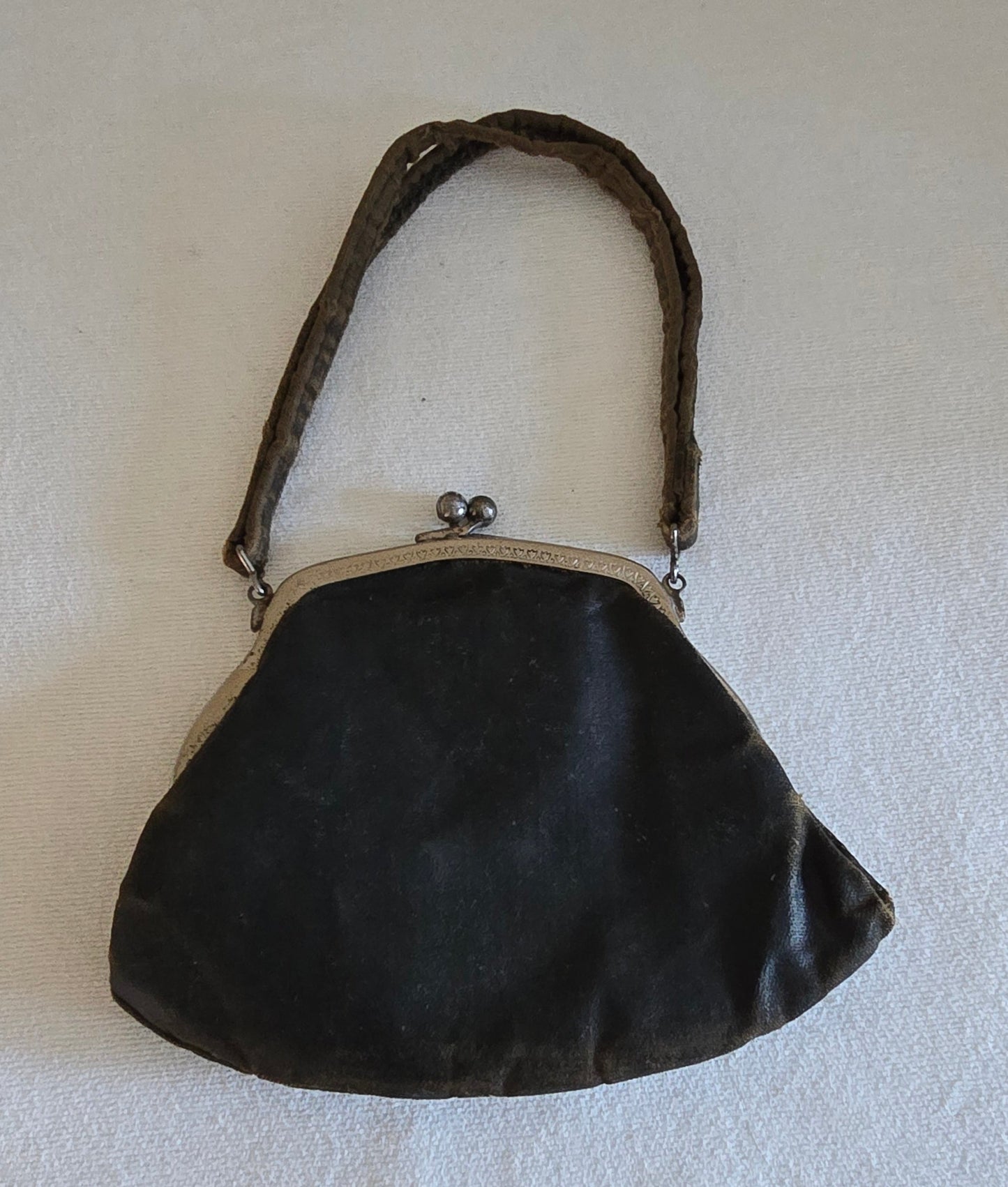 Vintage Small Pleated Leather Purse Handbag with Short Leather Strap