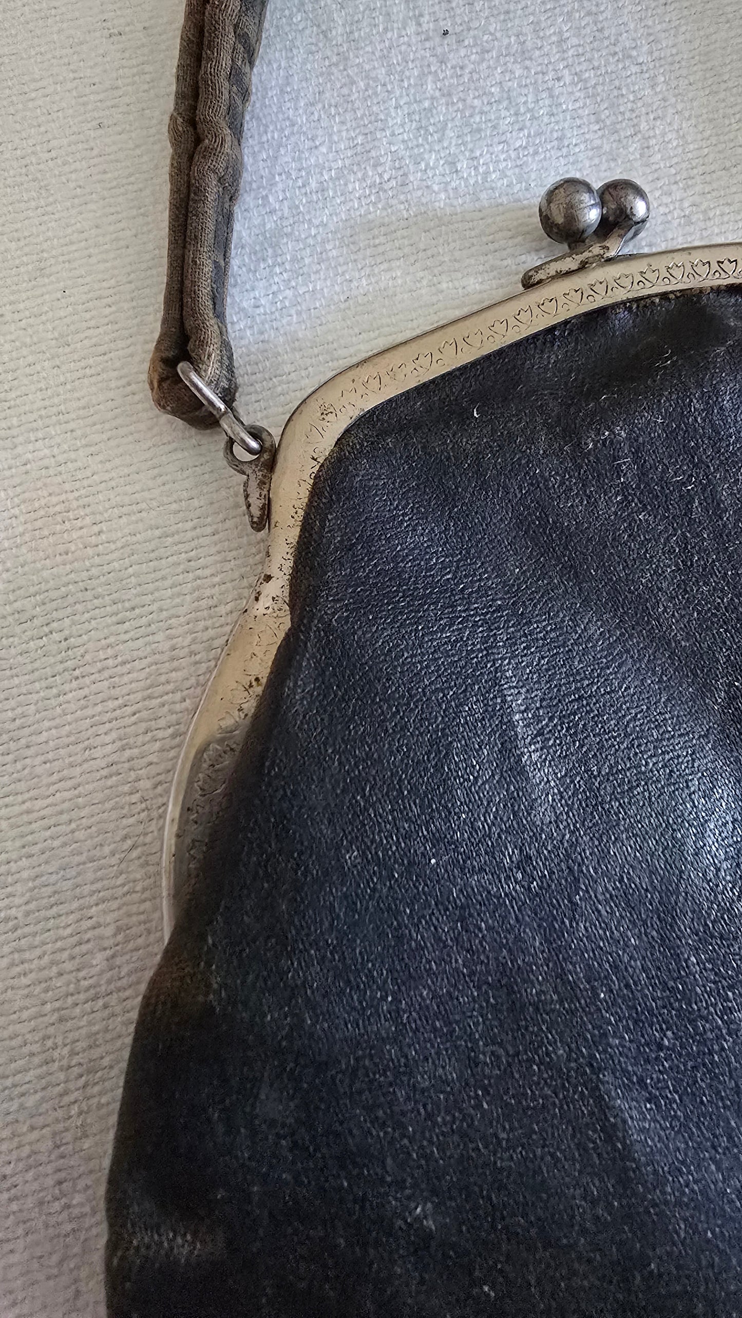 Vintage Small Pleated Leather Purse Handbag with Short Leather Strap