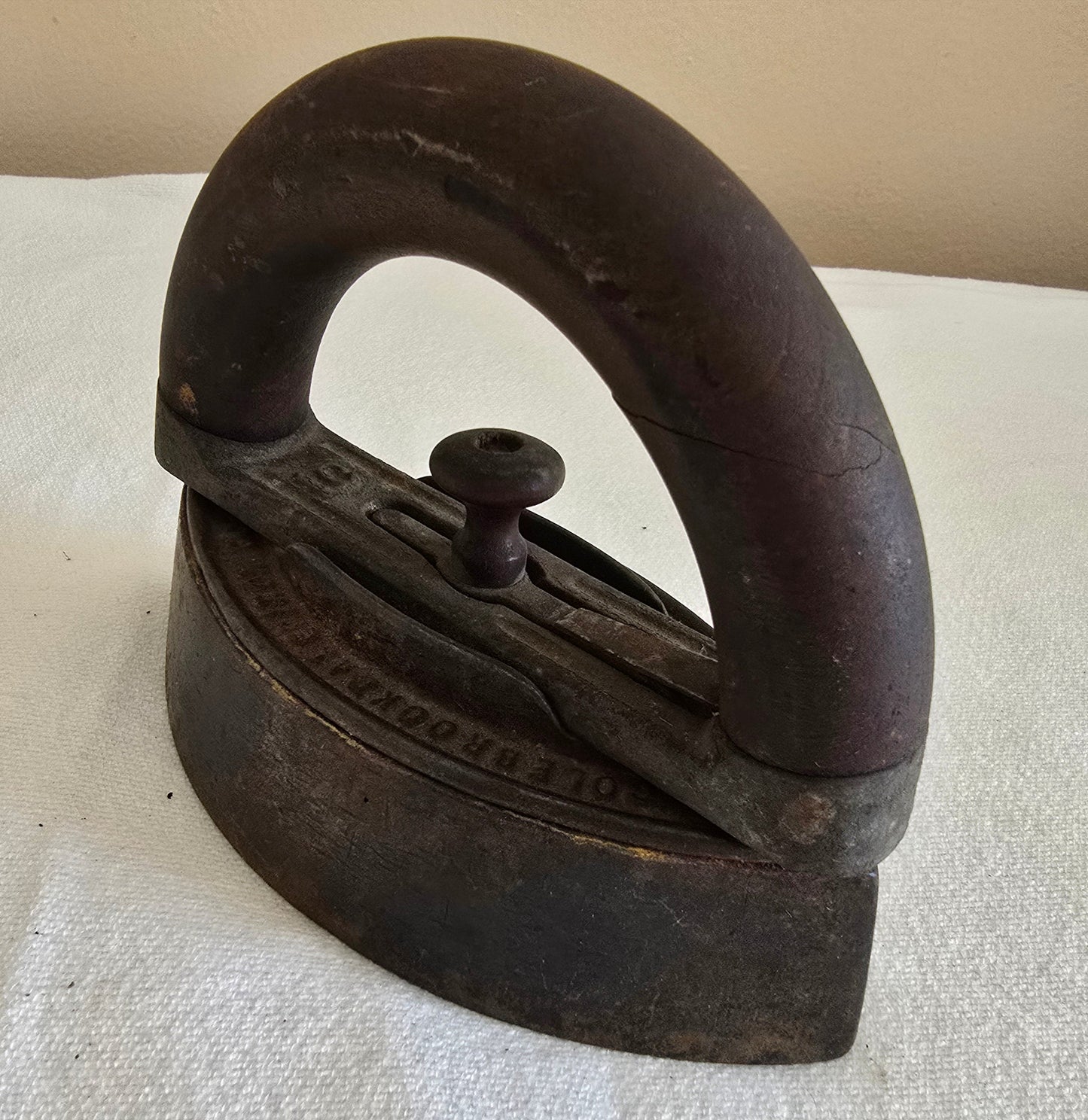 Antique Colebrookdale Iron Co. Pottstown PA Sad Iron with Matching Trivet