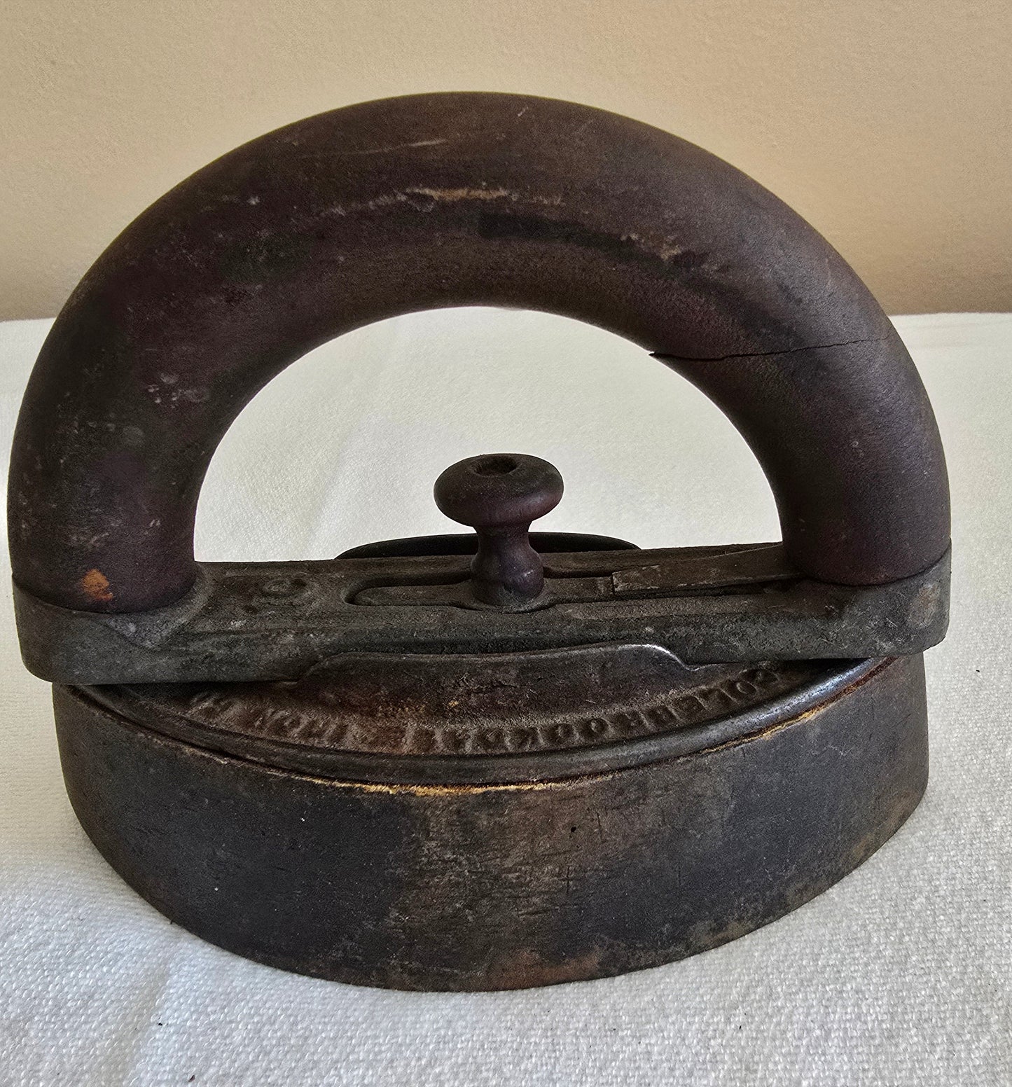 Antique Colebrookdale Iron Co. Pottstown PA Sad Iron with Matching Trivet