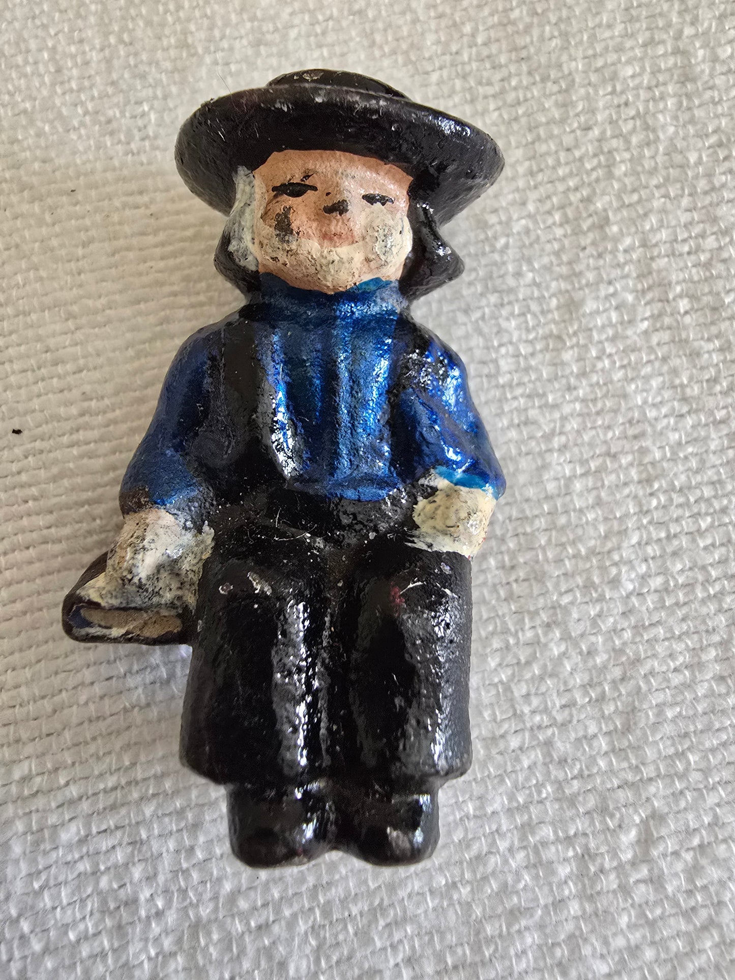 Vintage Cast Iron Amish Man and Woman on Bench