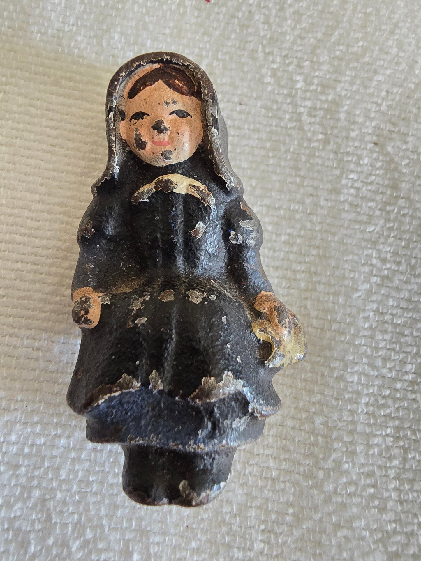 Vintage Cast Iron Amish Man and Woman on Bench