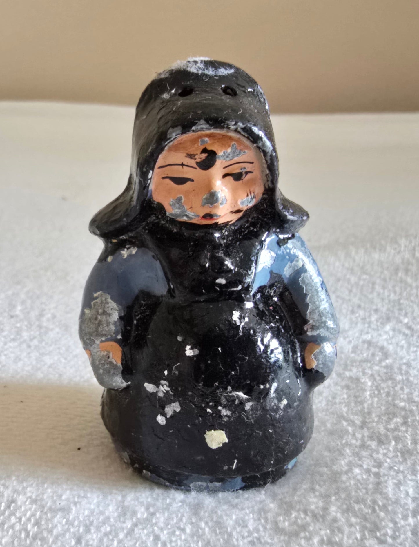 Vintage Cast Iron Amish Salt and Pepper Shakers 2 Pairs Boy and Girl