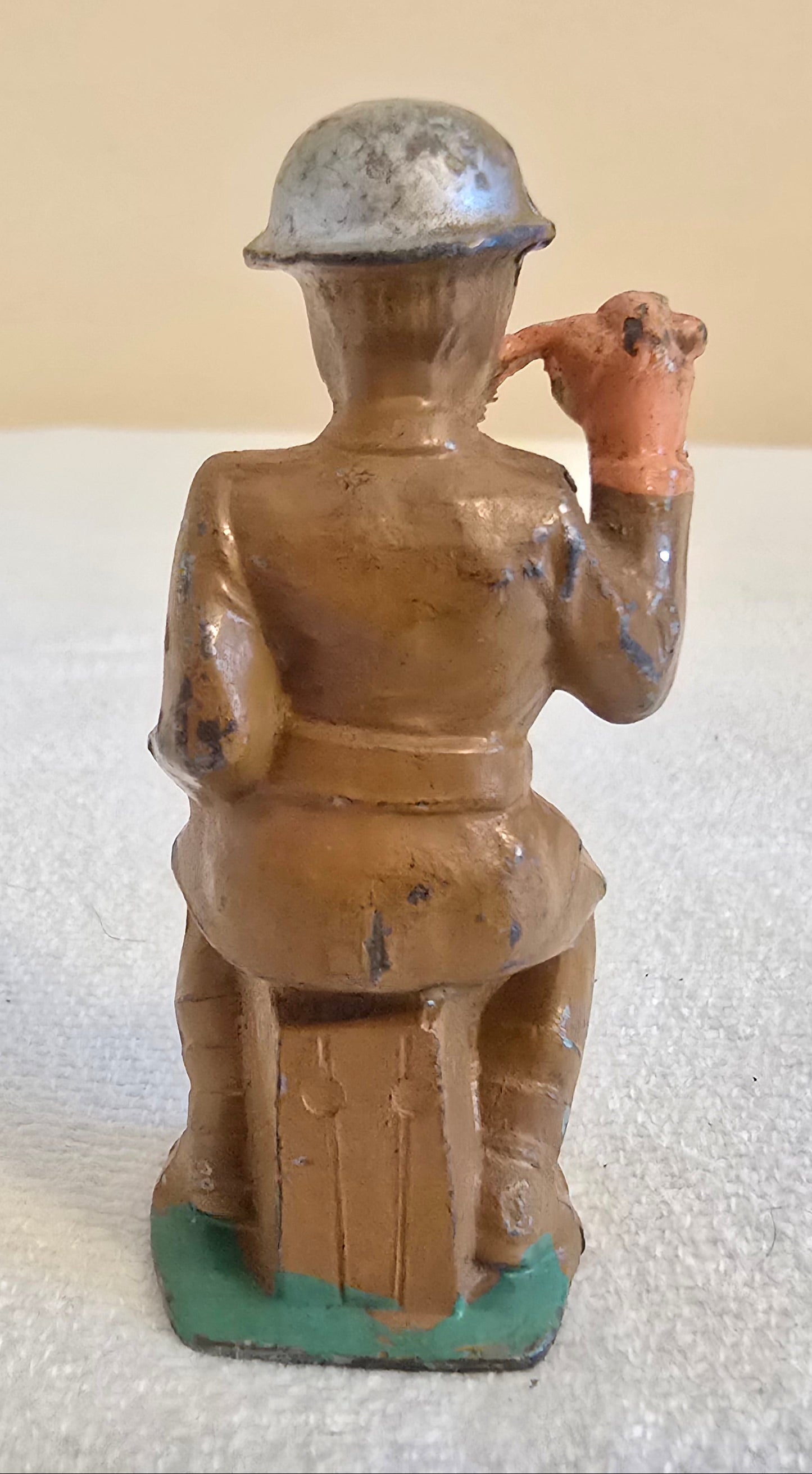 Vintage Manoil Barclay #54 Lead Toy Soldier Eating