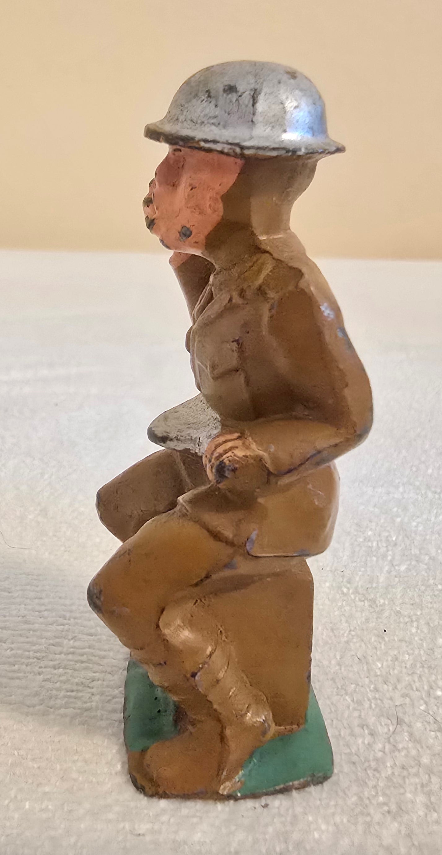 Vintage Manoil Barclay #54 Lead Toy Soldier Eating
