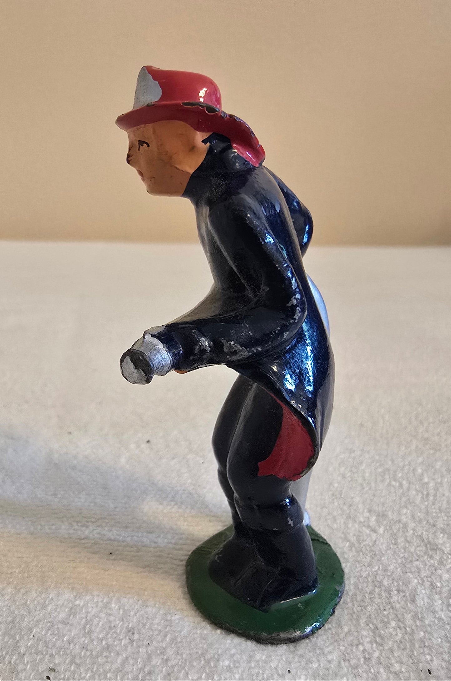 Vintage Manoil Barclay Lead Toy Firefighters Pair Axe Hose