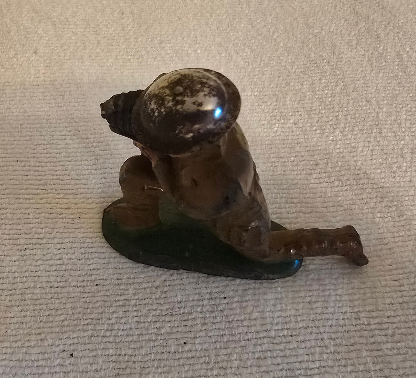 Vintage Manoil Barclay Lead Toy Soldier Kneeling with Camera