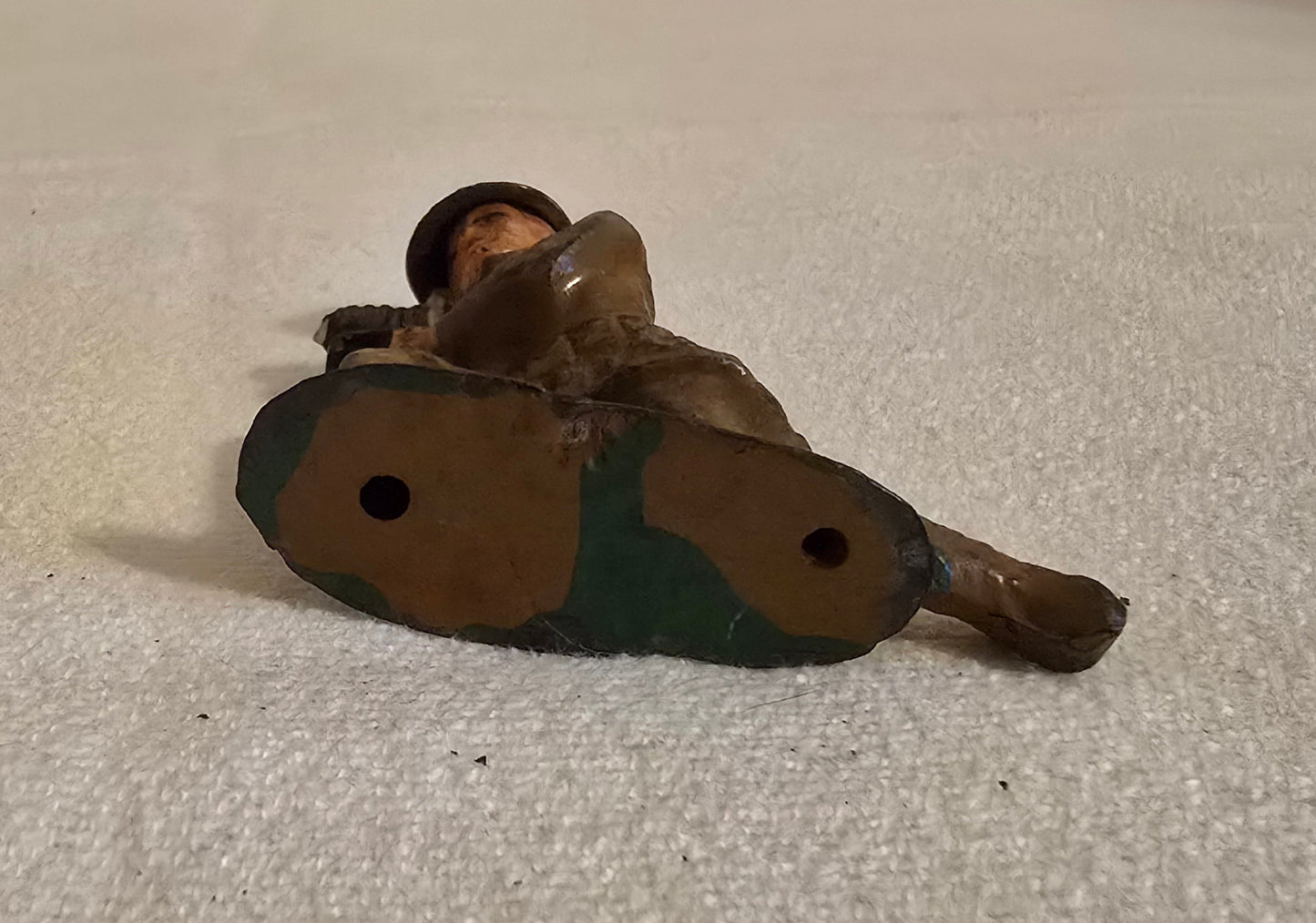 Vintage Manoil Barclay Lead Toy Soldier Kneeling with Camera