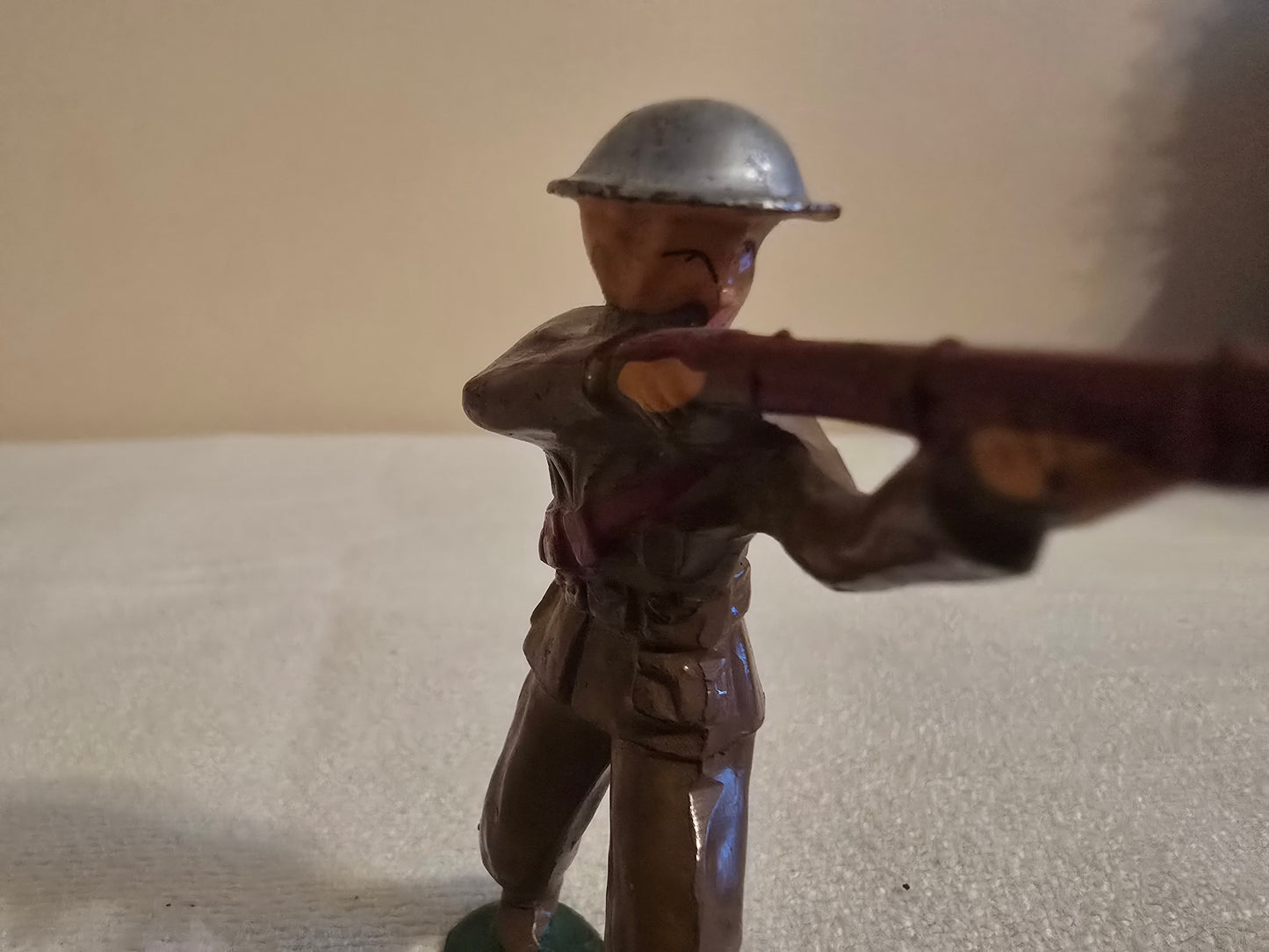 Vintage Manoil Barclay Lead Toy Soldier with Rifle