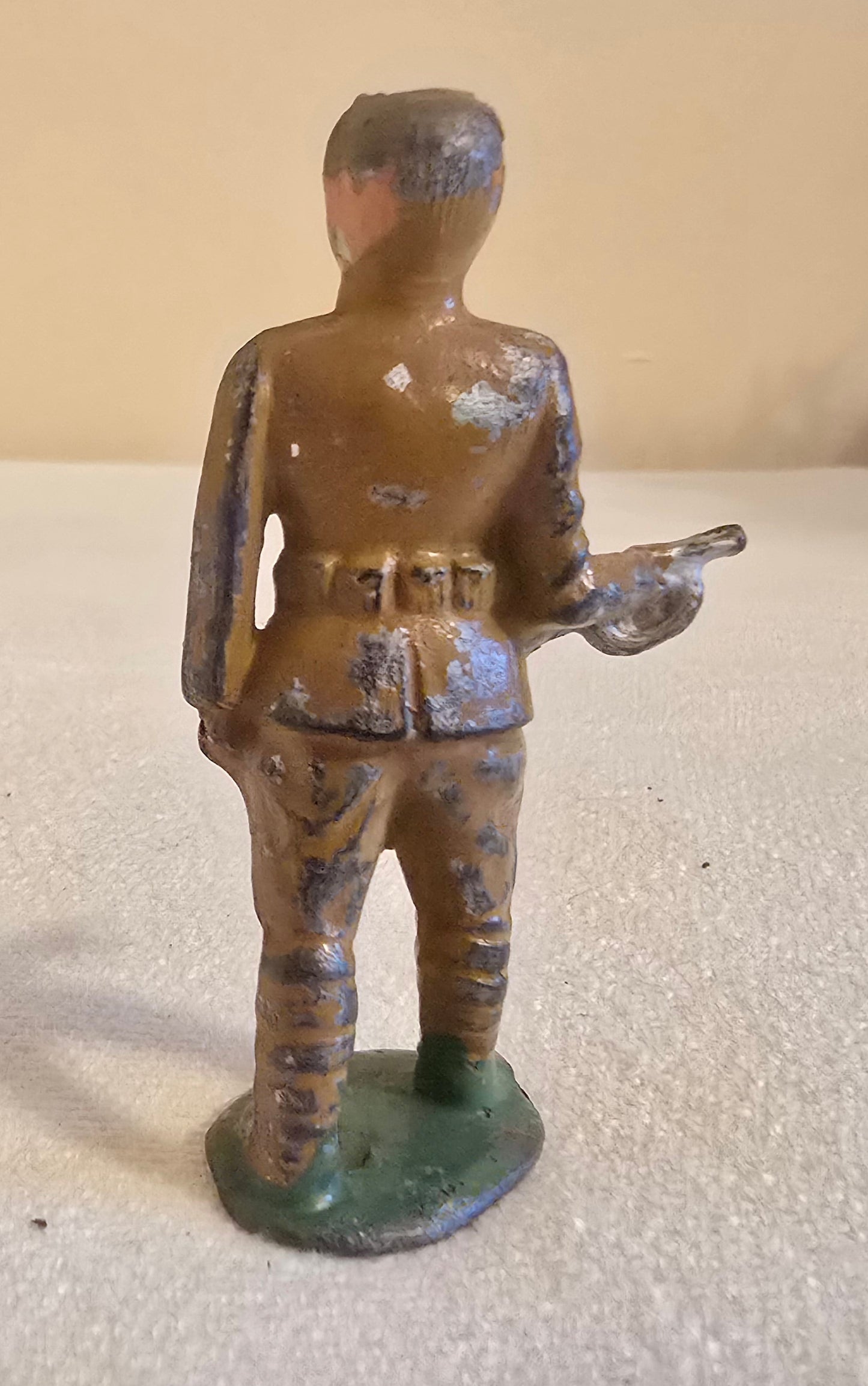 Vintage Manoil Barclay Lot of 3 Lead Toy Soldiers *Missing Helmets*