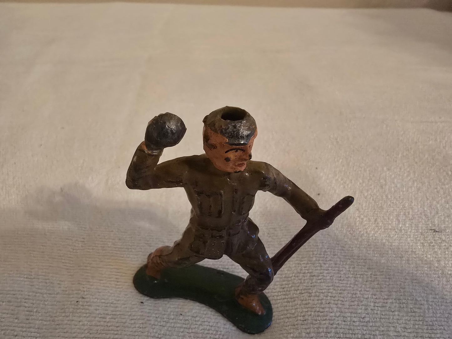 Vintage Manoil Barclay Lot of 3 Lead Toy Soldiers *Missing Helmets*