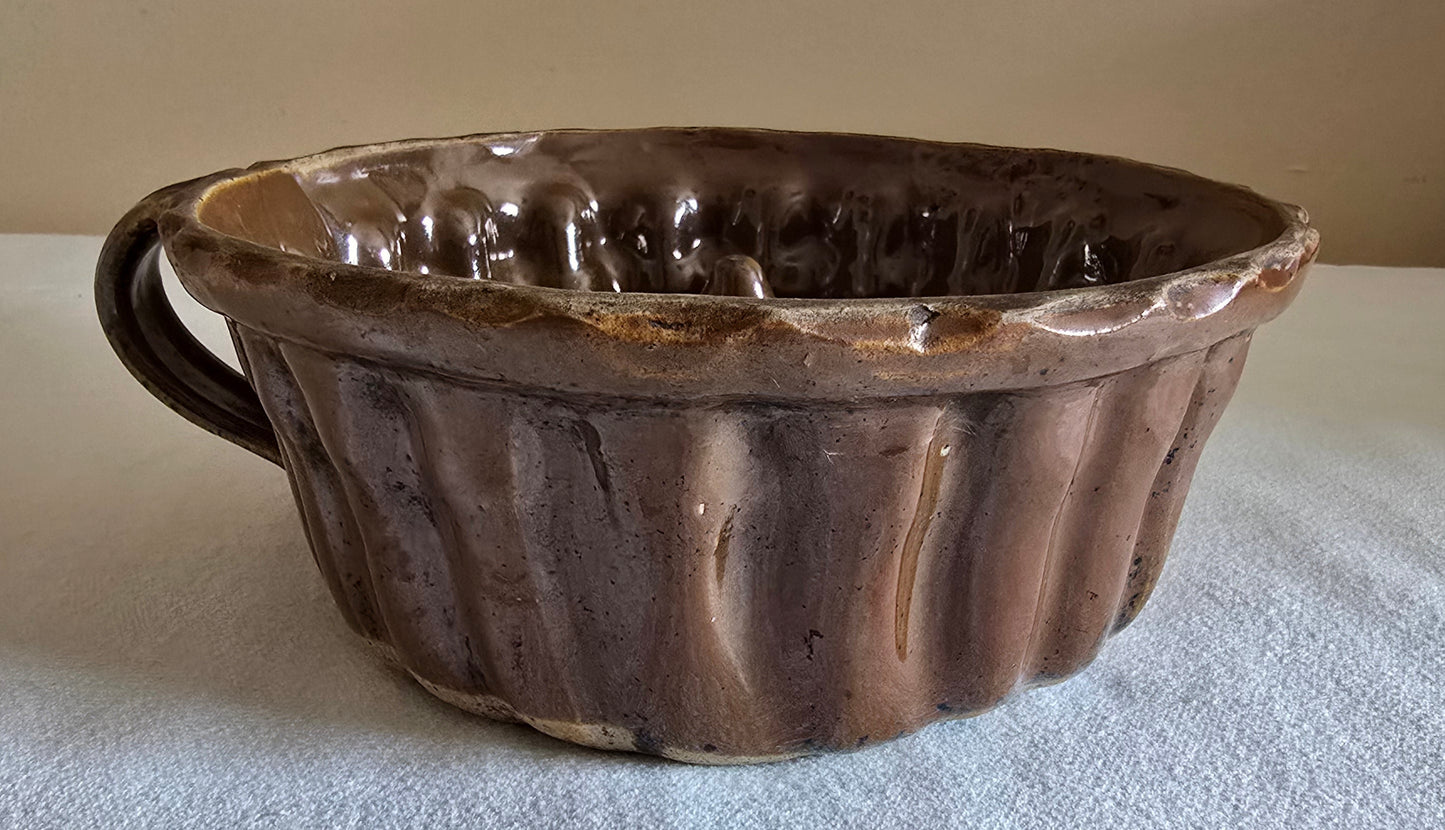 Vintage Redware Turks Head Bundt Pan Cake Mold with Handle 9"