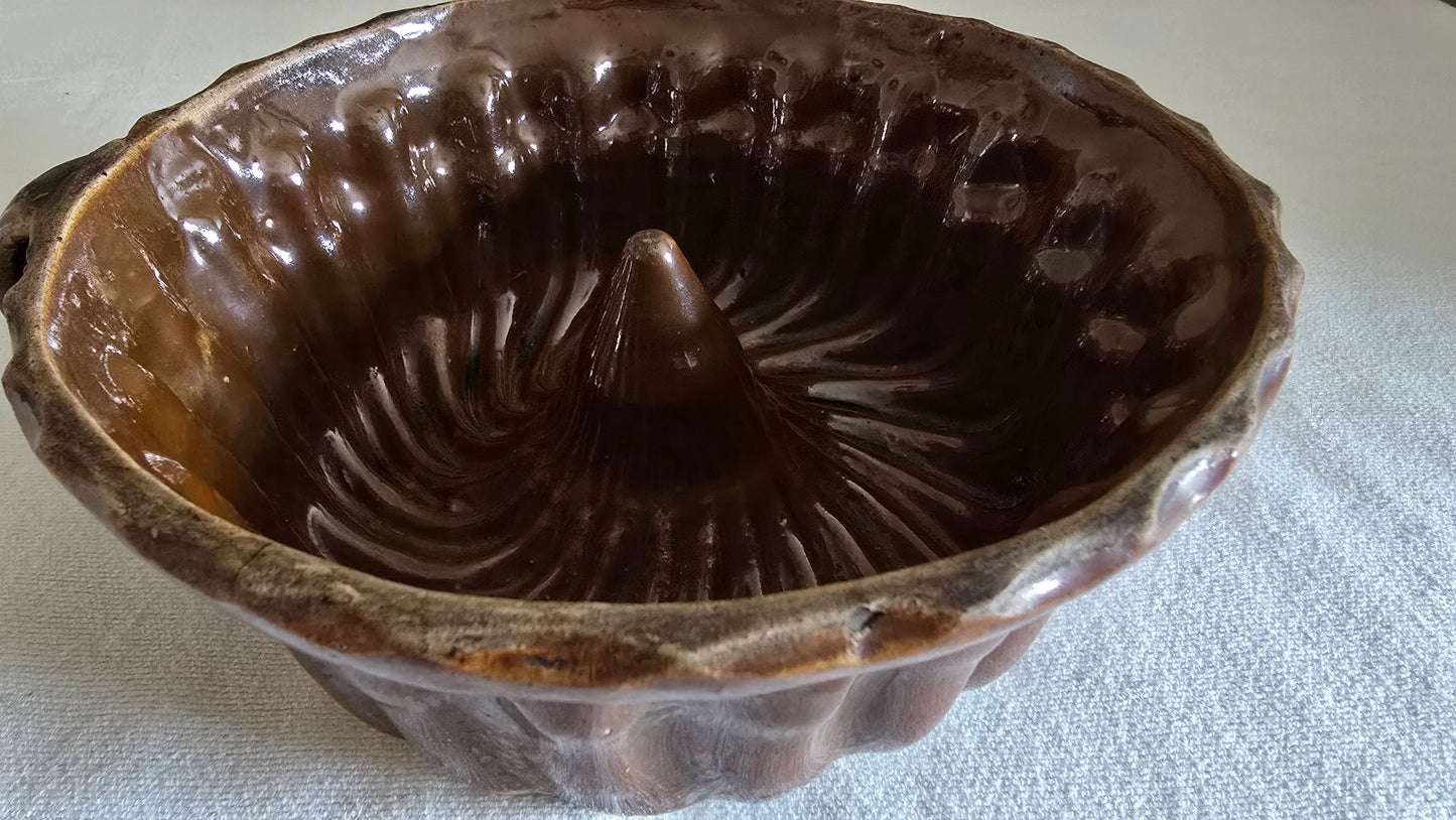 Vintage Redware Turks Head Bundt Pan Cake Mold with Handle 9"