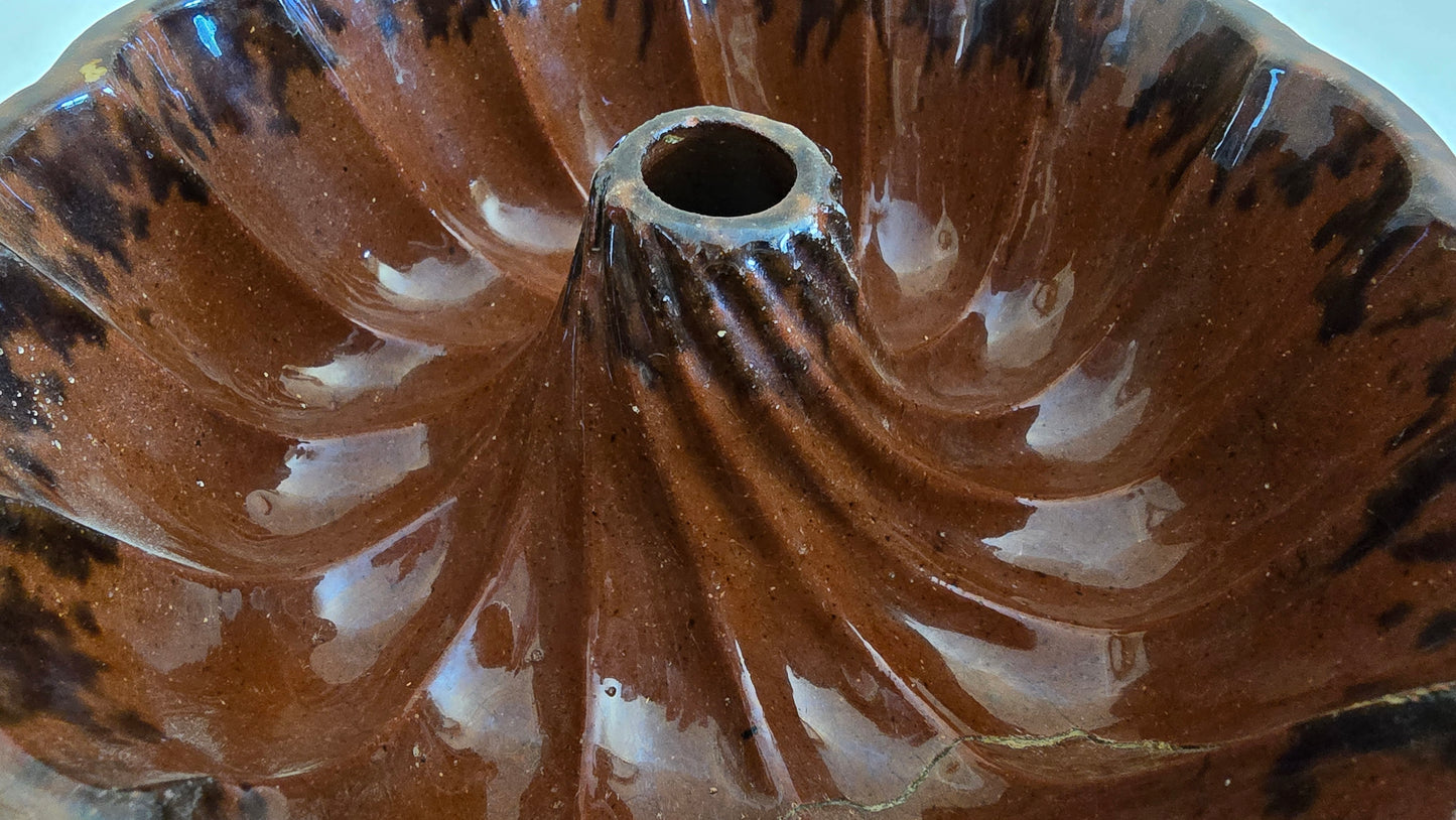 Vintage Redware Turks Head Bundt Pan Cake Mold 9" **AS-IS