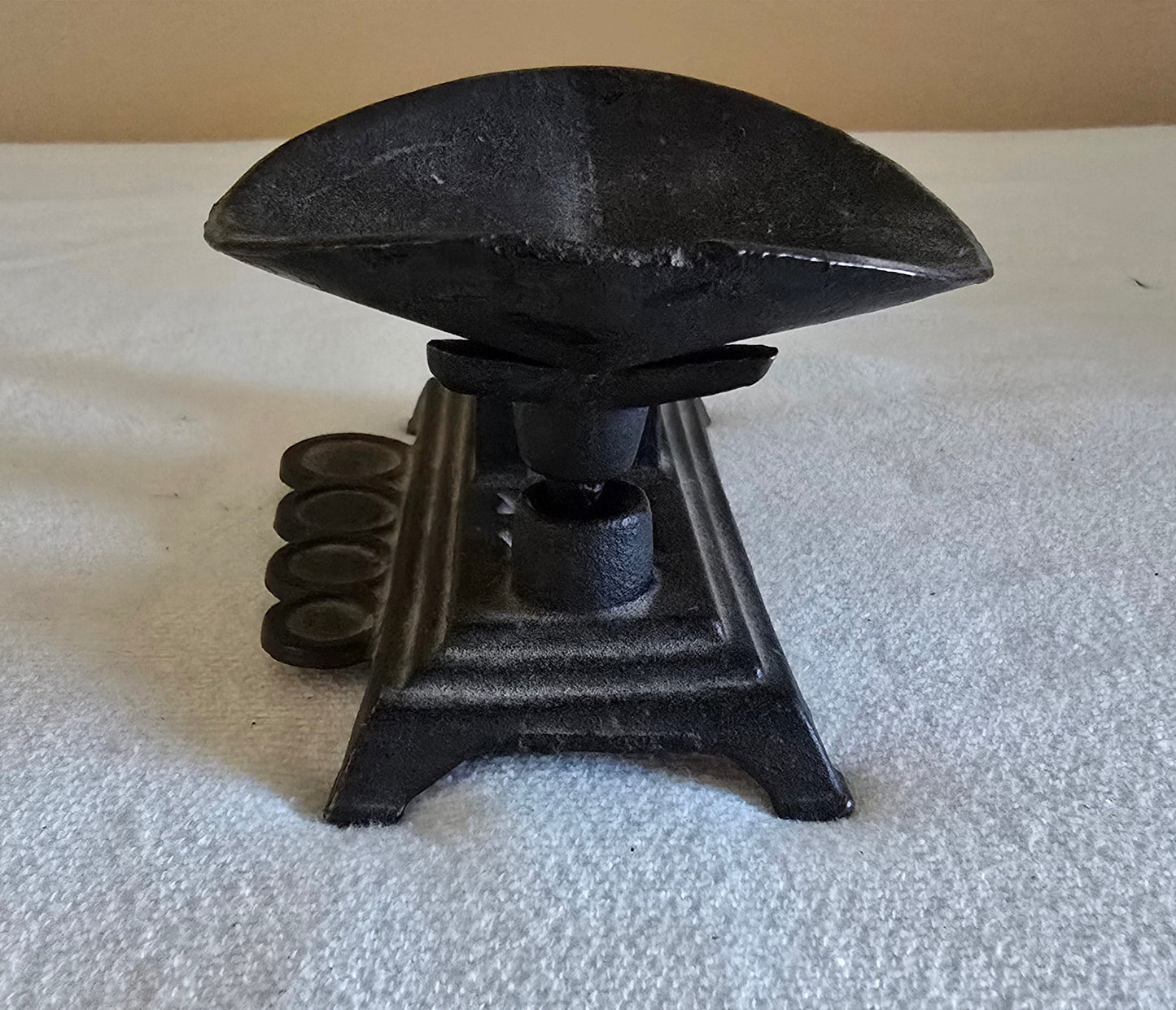 Vintage Miniature Cast Iron Salesman Sample Toy Balance Scale