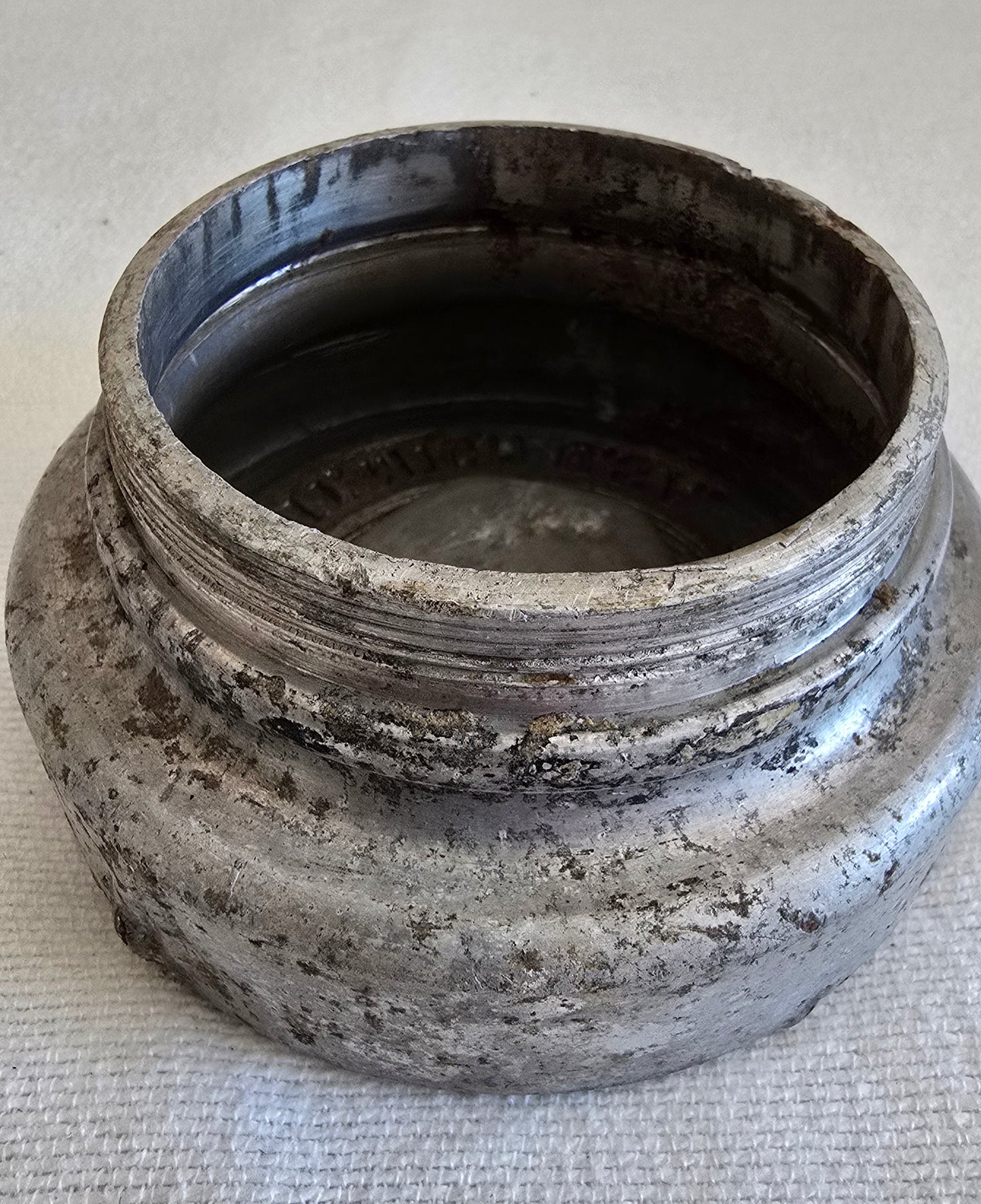 Vintage 1920's Packard Motor Car Co. Screw On Grease Cap Hubcap Center