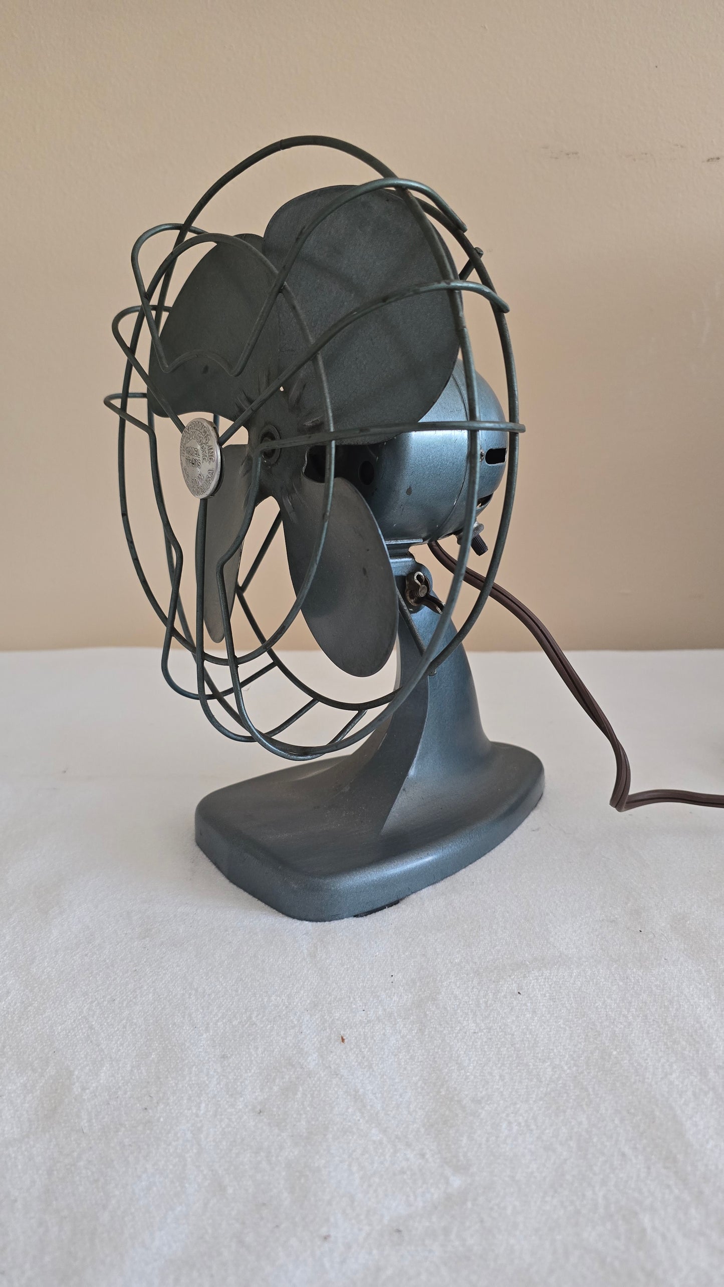 Vintage Mimar Products Model ST-28S Desk Table Fan Blue Gray Metal Adjustable Tilting