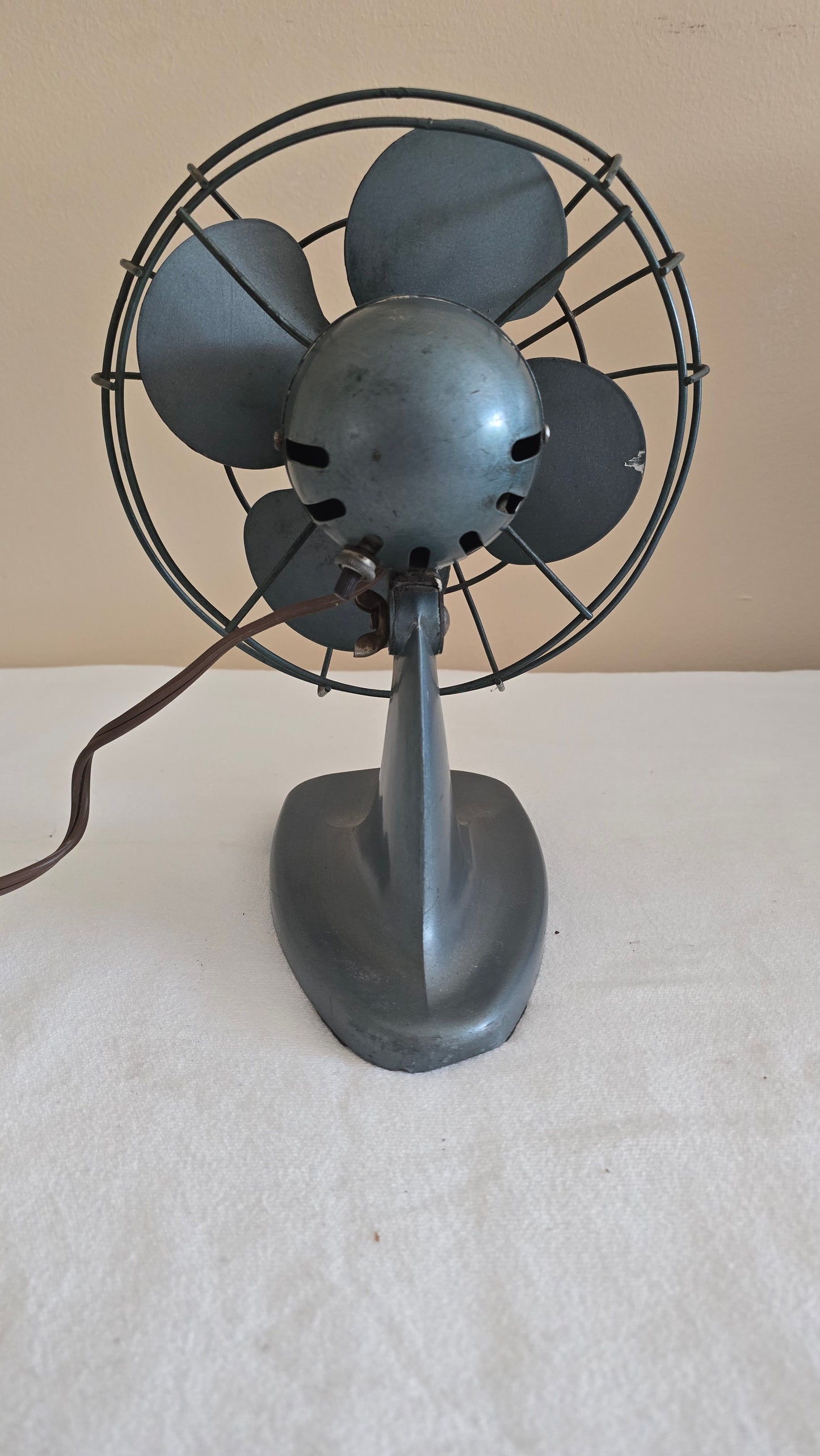 Vintage Mimar Products Model ST-28S Desk Table Fan Blue Gray Metal Adjustable Tilting