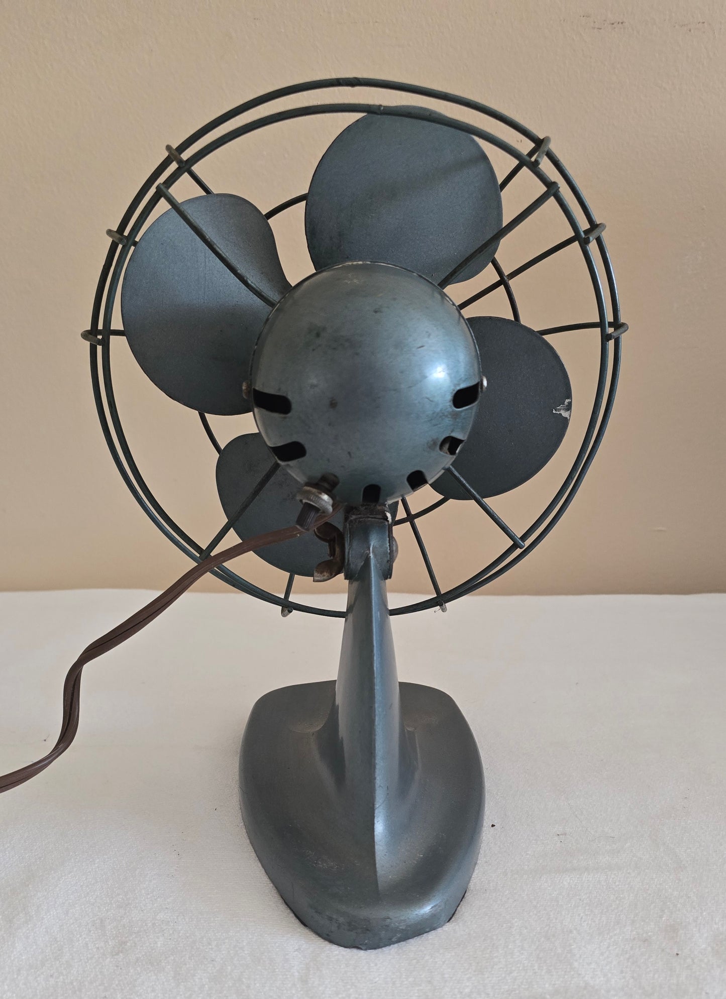 Vintage Mimar Products Model ST-28S Desk Table Fan Blue Gray Metal Adjustable Tilting
