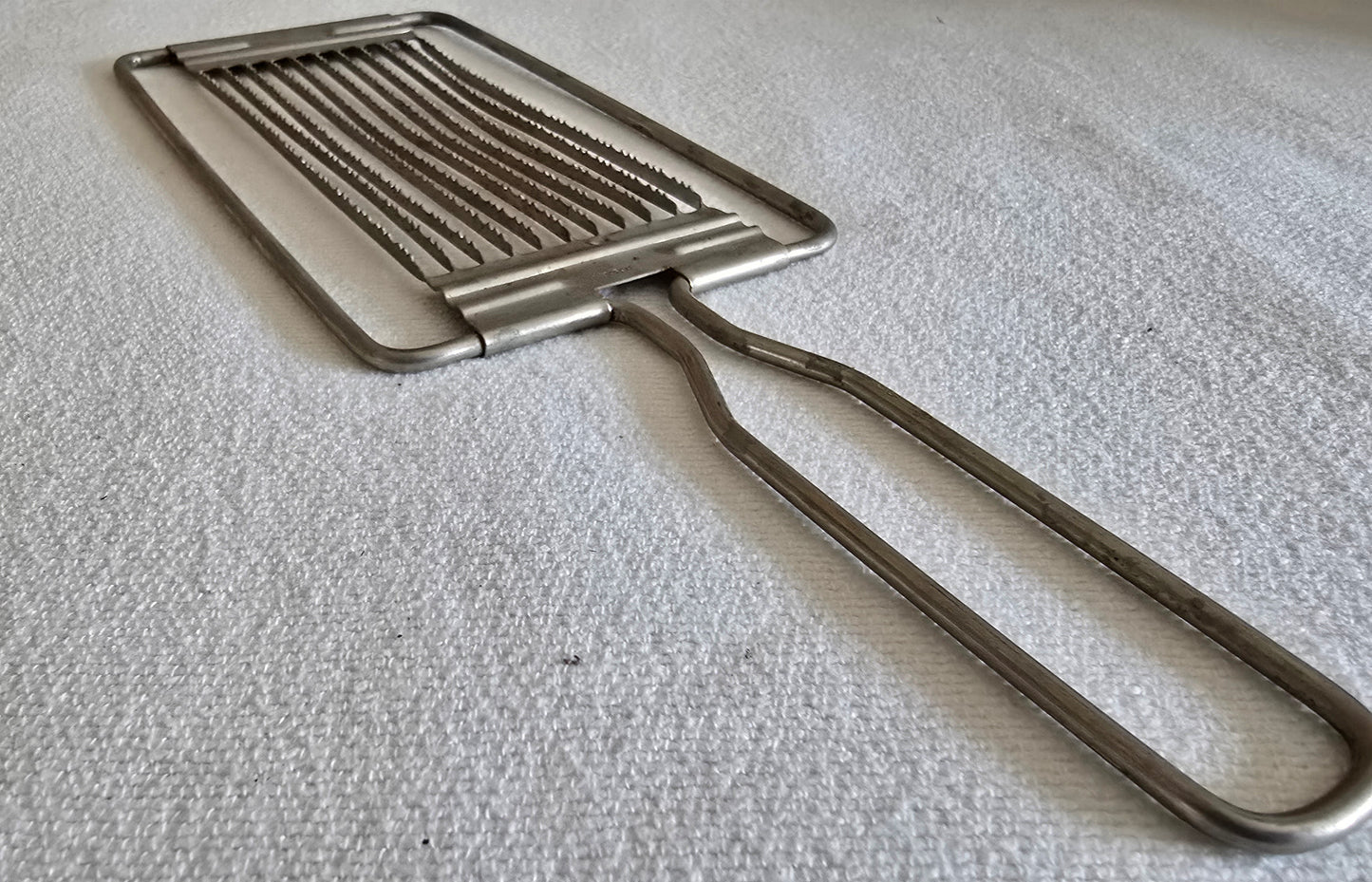 Vintage Metal Tomato Egg Slicer Kitchen Gadget Tool