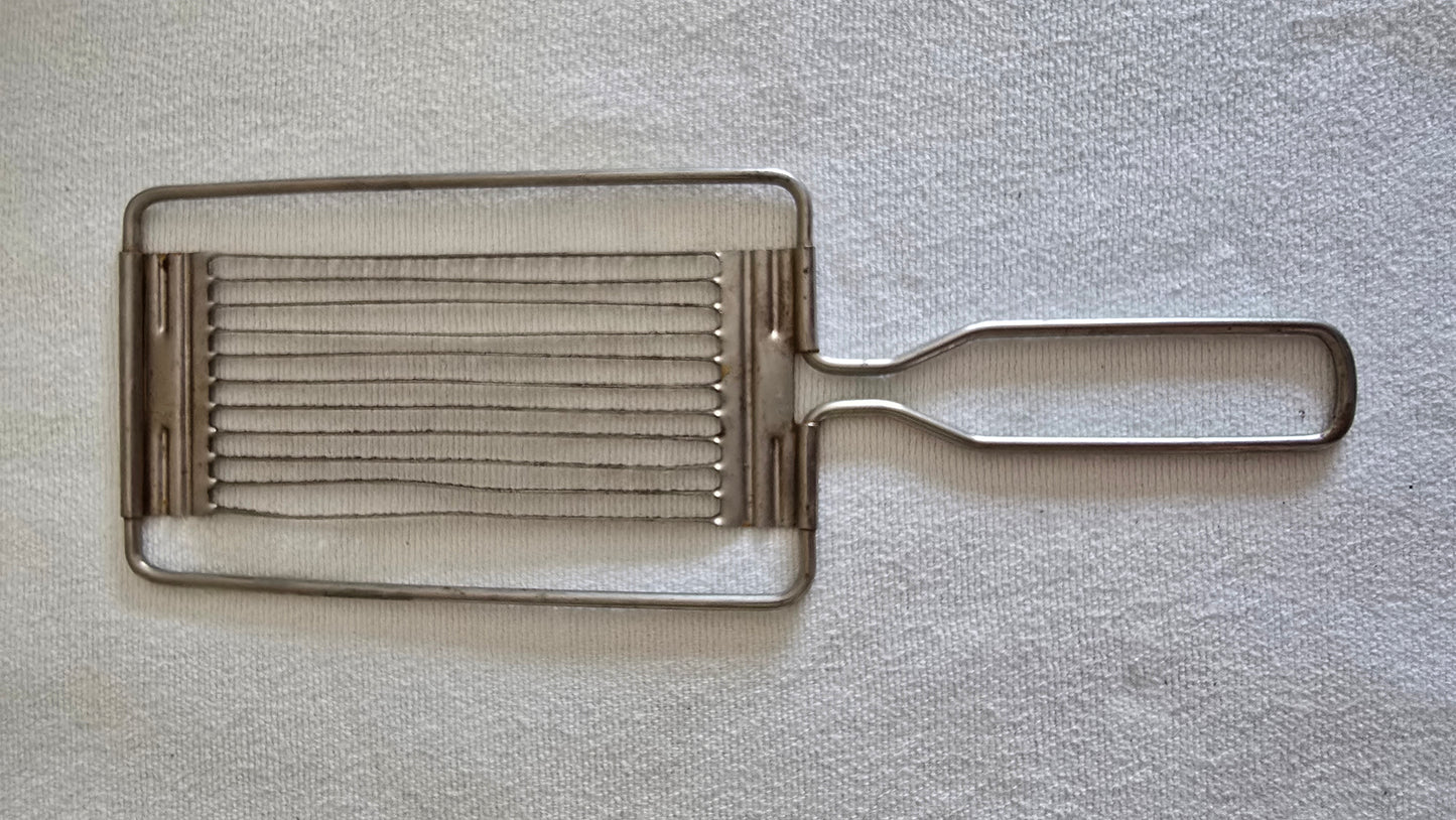 Vintage Metal Tomato Egg Slicer Kitchen Gadget Tool