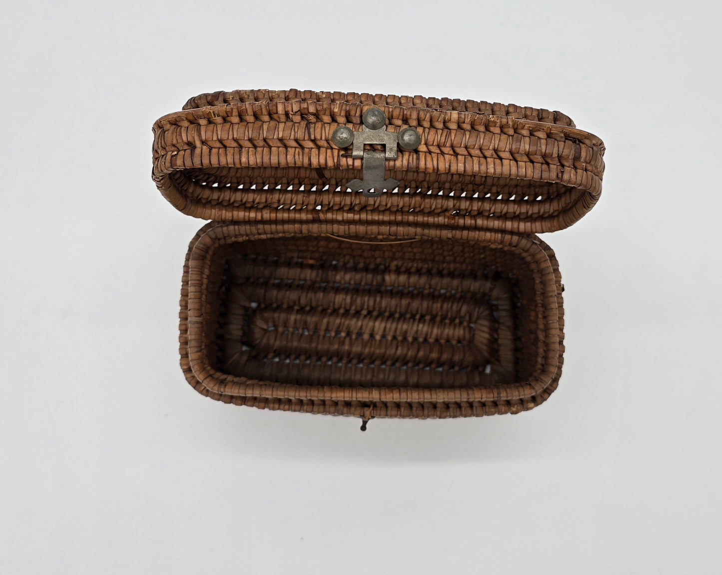 Antique Rattan Wicker Small Basket with Hinge Clasp Lid