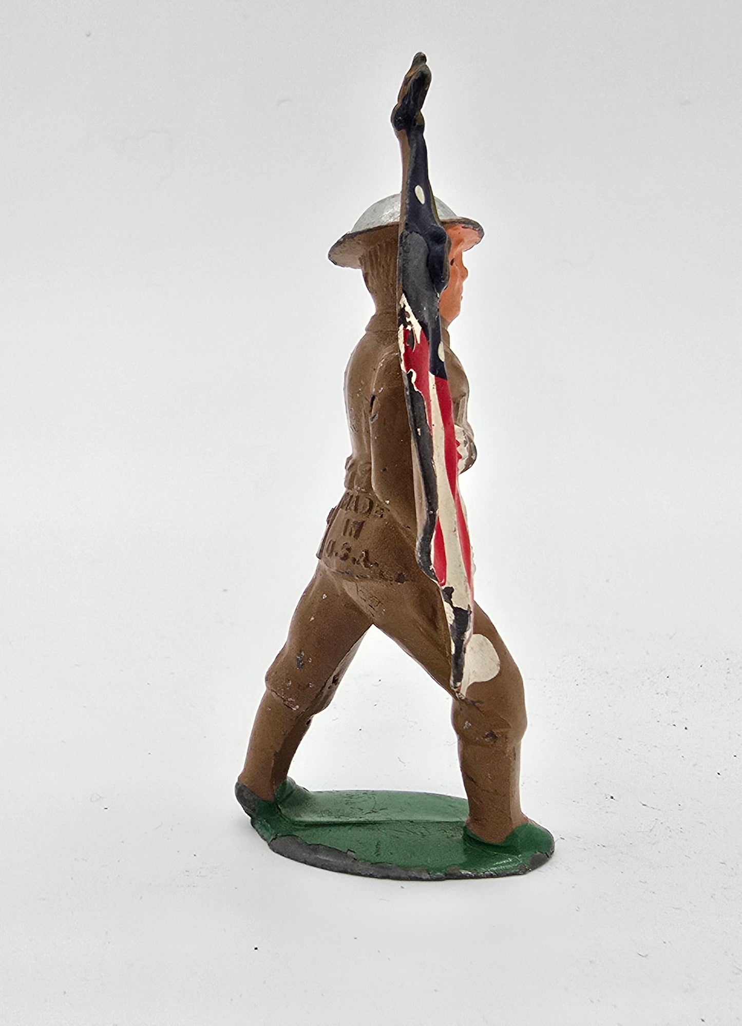 Vintage Barclay Manoil Lead Toy Soldier Flag Bearer #701 Red Belt Vertical Stripes