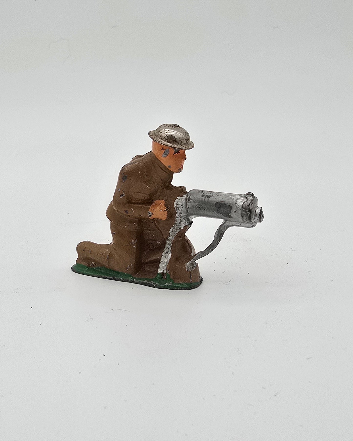 Vintage Barclay Manoil Lead Toy Soldier Kneeling with Anti Tank Machine Gun
