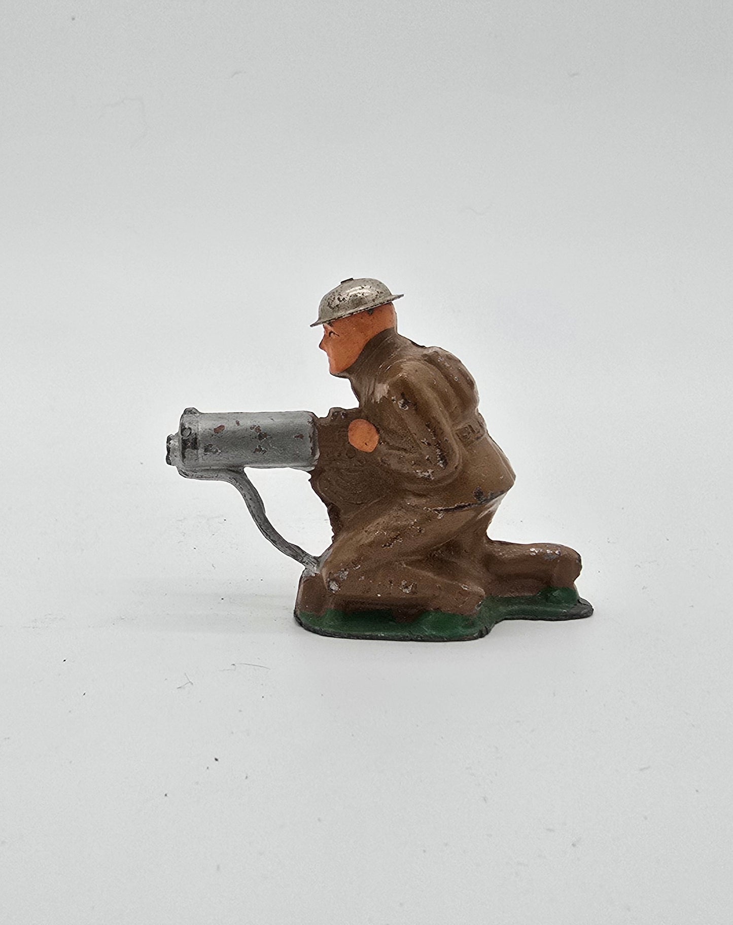 Vintage Barclay Manoil Lead Toy Soldier Kneeling with Anti Tank Machine Gun