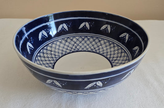 vintage blue and white asian style bowl